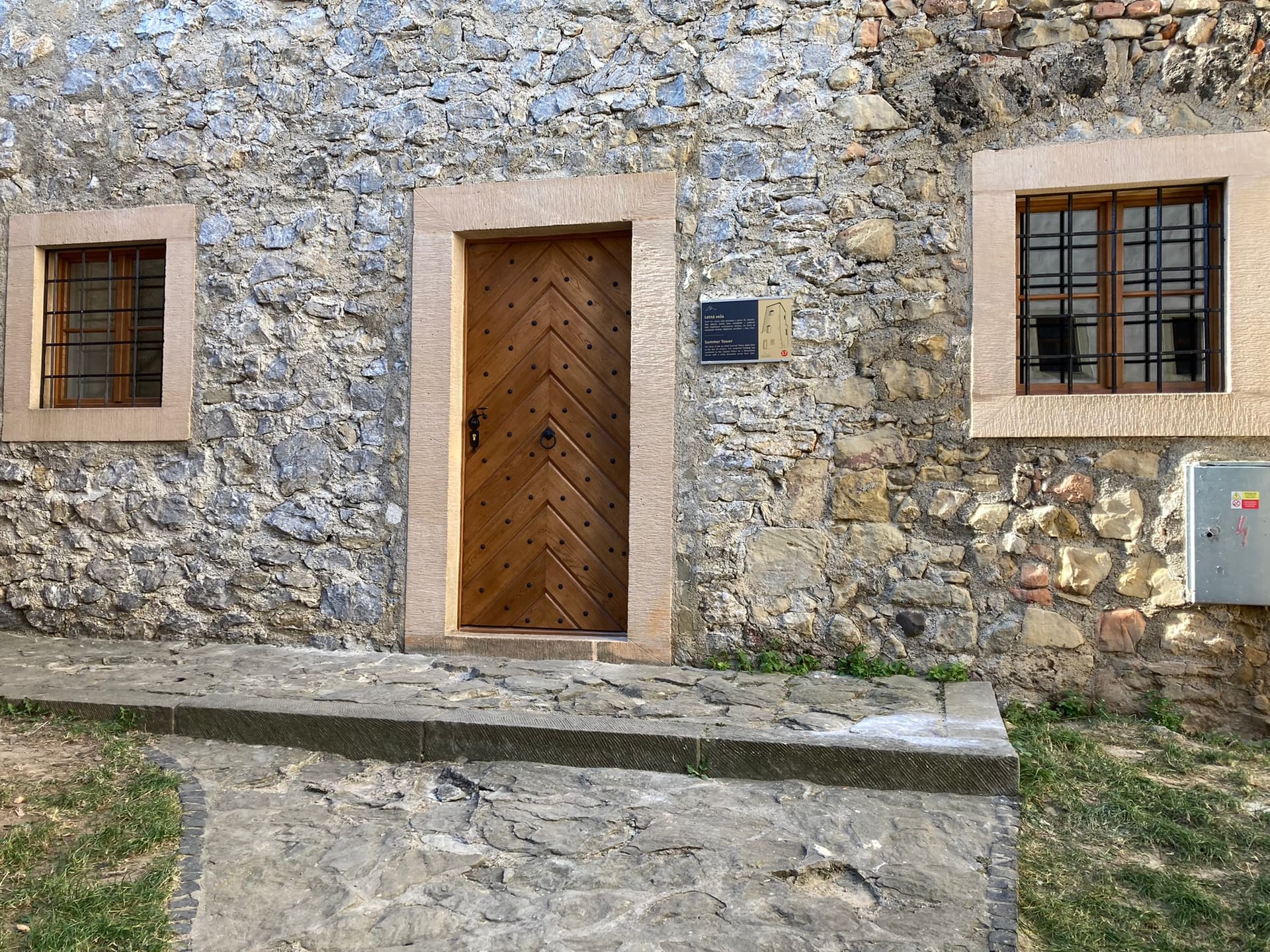 Trenčiansky hrad - 5. brána, letná veža 30